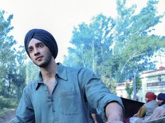 Main Vaapas Aaunga review